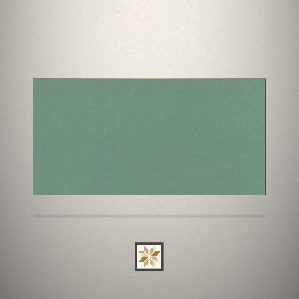 Gloss Solid Color Green Laminate (8x4 feet,1.5 mm): LM-13906
